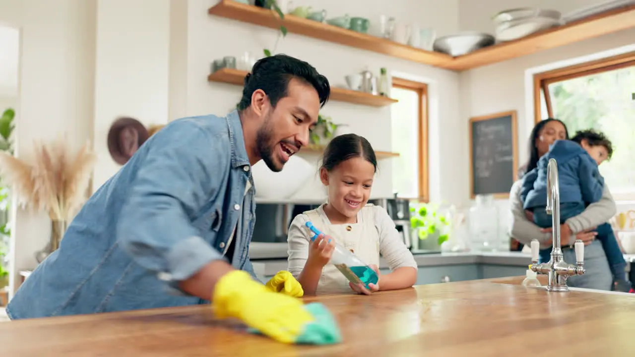 Father daughter and spray table for cleaning