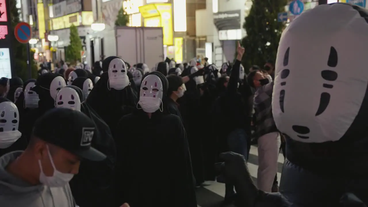 Hundreds of "No-Face" Costumes at Halloween in Tokyo