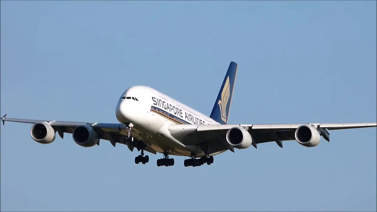 Singapore Airbus A380 Landing