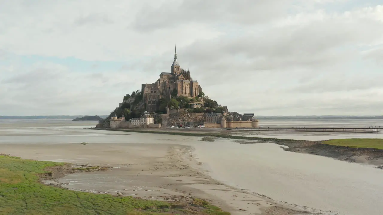 Hermoso Mont Saint Michel En Normandía Francesa Establecidor Aéreo Hacia Adelante