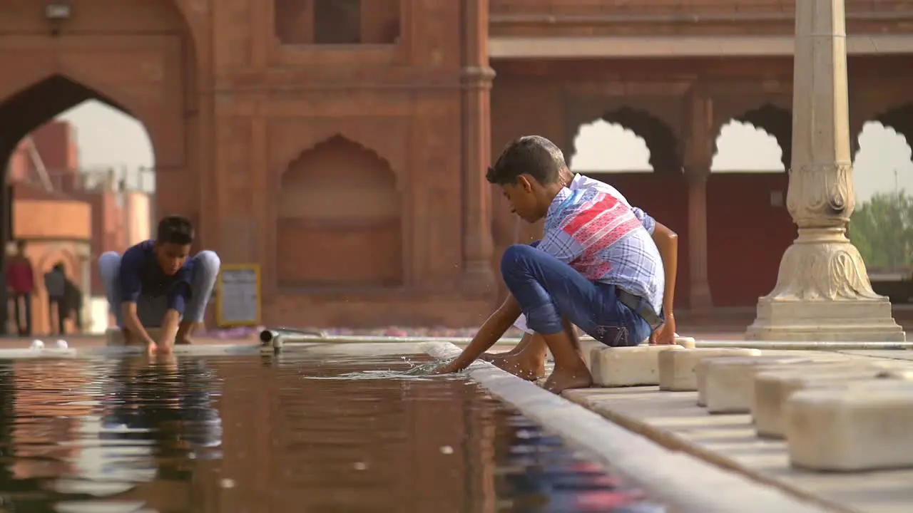 Worshippers Washing in Jama Masjid