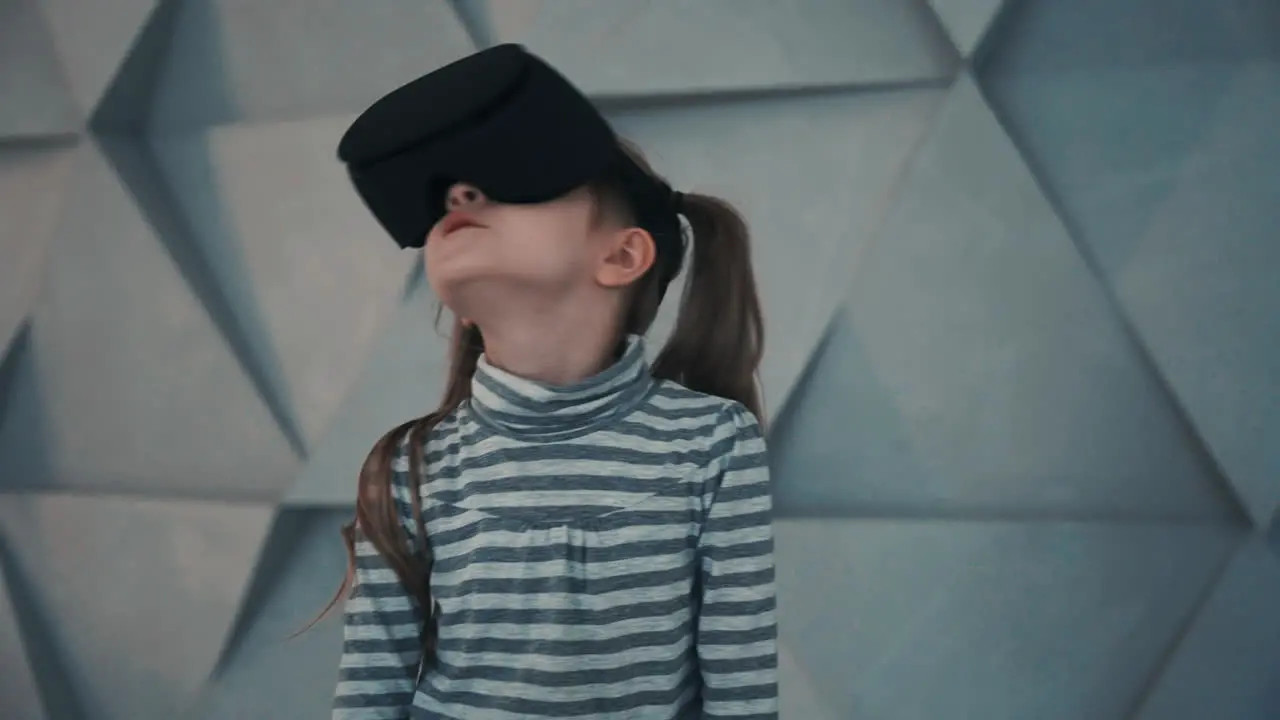 Child Using A Vr Headset 1