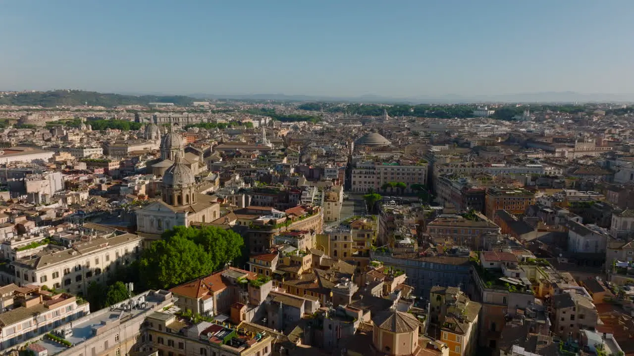 Imágenes Cinematográficas Aéreas De Casas Y Lugares De Interés Turístico En El Centro Histórico De La Ciudad A La Hora Dorada Roma Italia