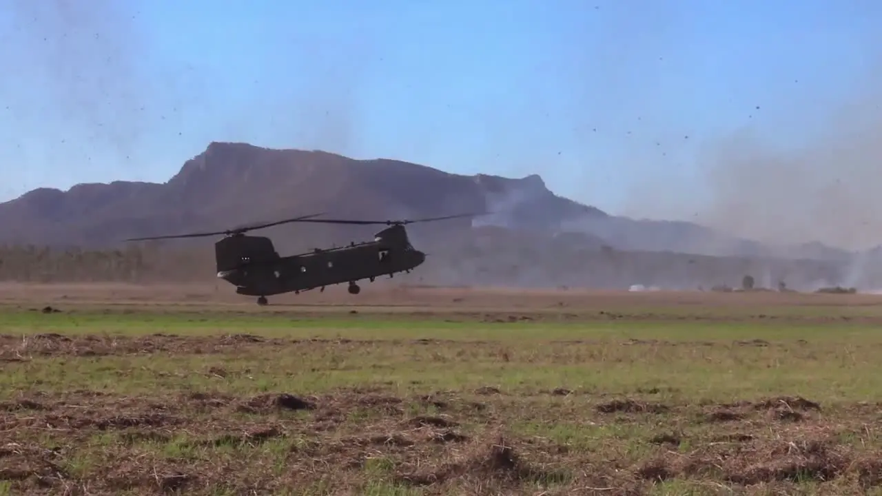 Australian Defense Force Soldiers And Us Marines Fly Heavy Lift Twin Rotor Helicopters Exercise Talisman Sabre 21