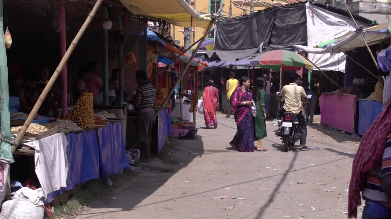 There are various stalls in the fair premises