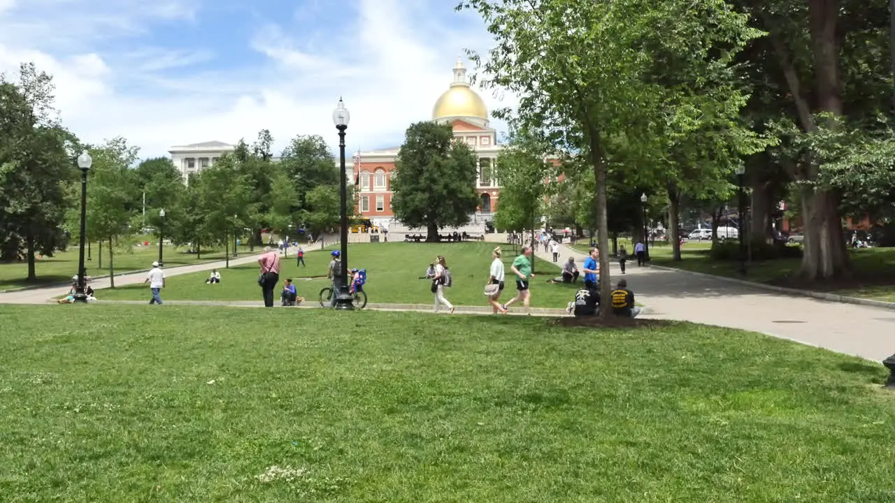 Usa Boston Commons And State House With Runners