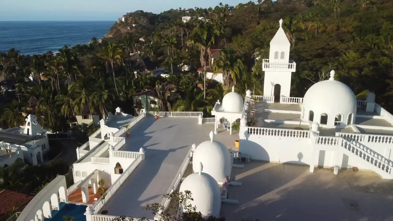 White Mansion and Venue by the Sea