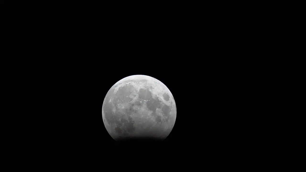 Partial lunar eclipse october 2023 peak eclipse time lapse