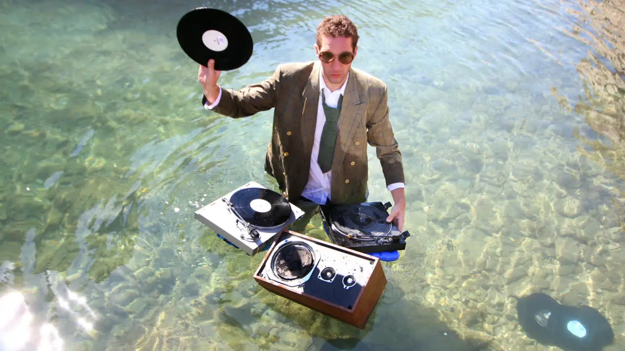 Water DJ 00