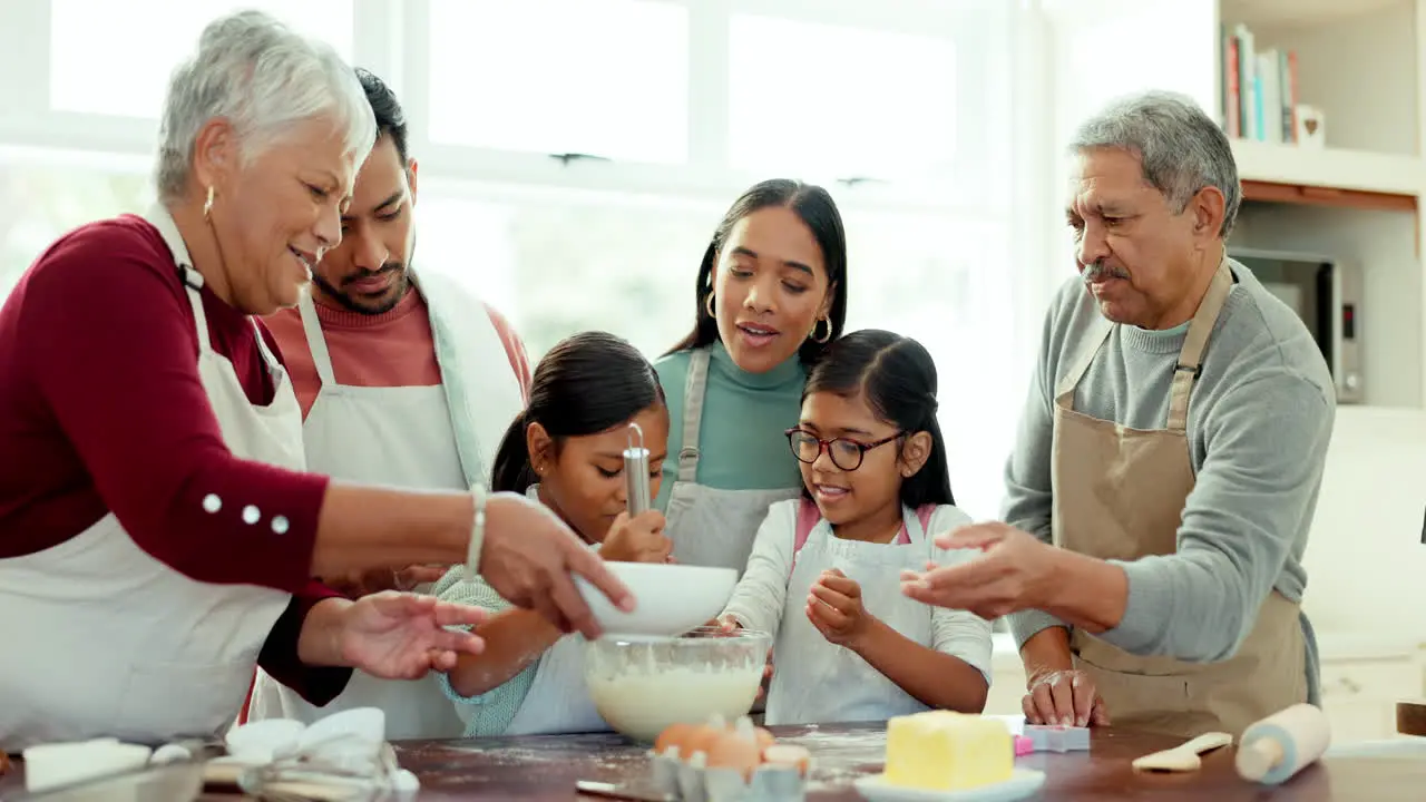 Cooking learning and baking with big family