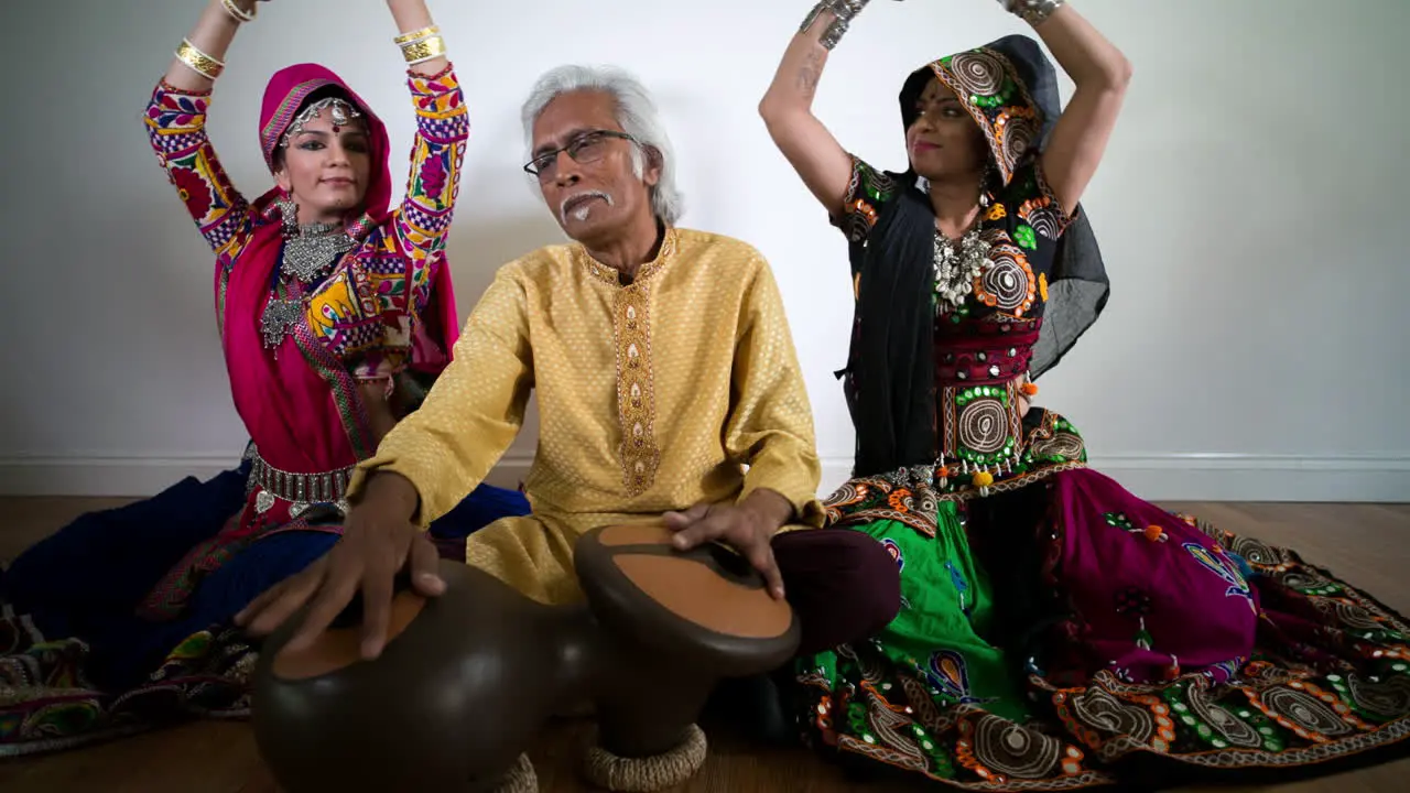 Indian Percussion Musician Stopmotion 03