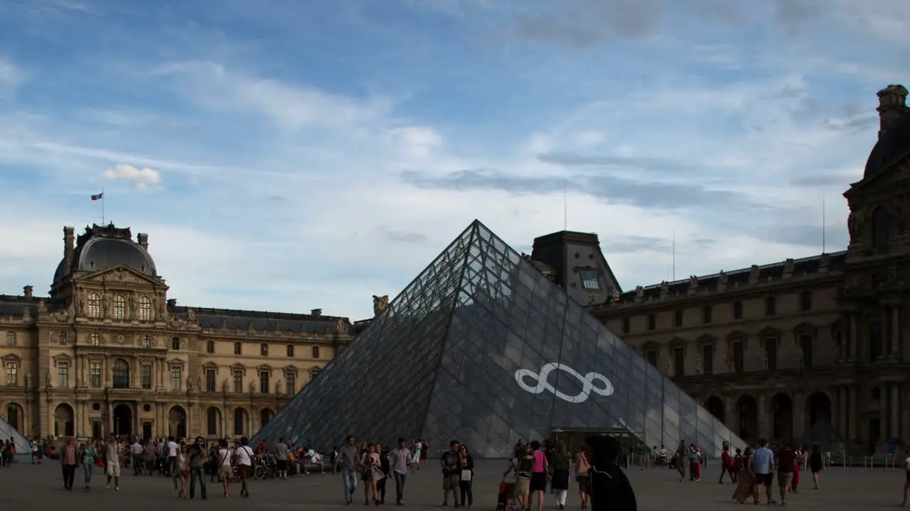 Louvre 03