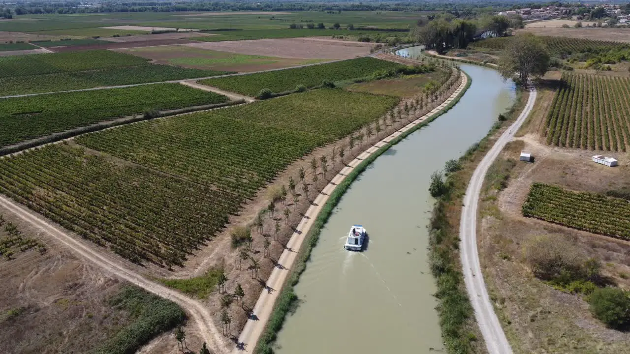 Sailing through the vineyards of the south of France