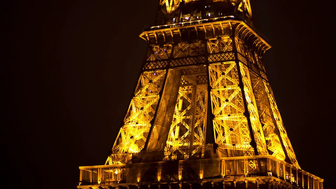 Eiffel Lit Up 03