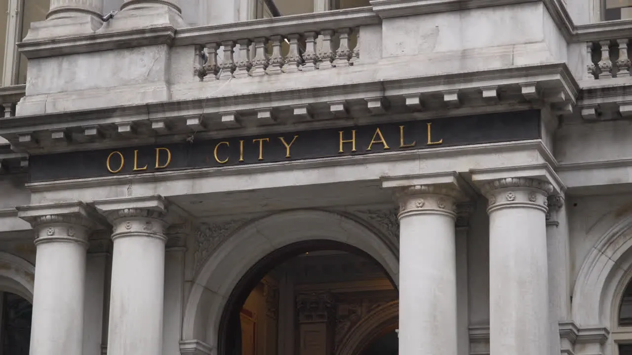 Dolly-gimbal shot revealing the Old City Hall entrance close-up