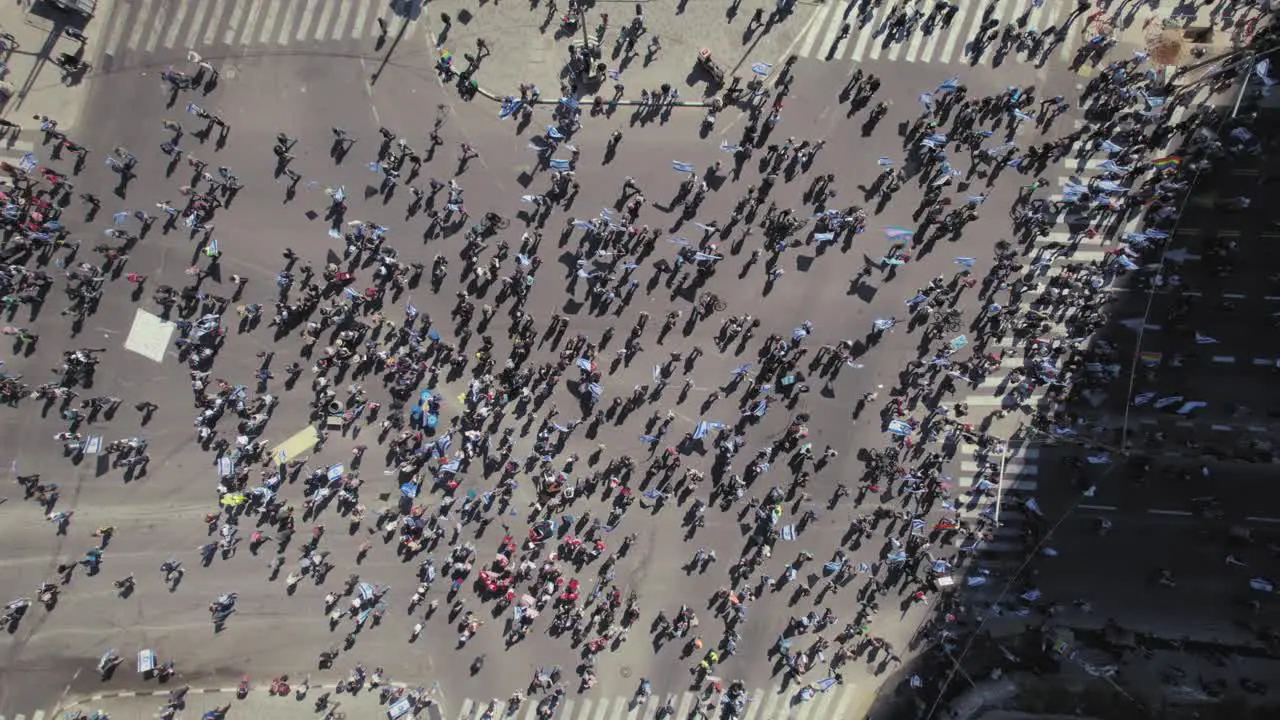 Masses of Israelis in demonstrations against the government in Tel Aviv