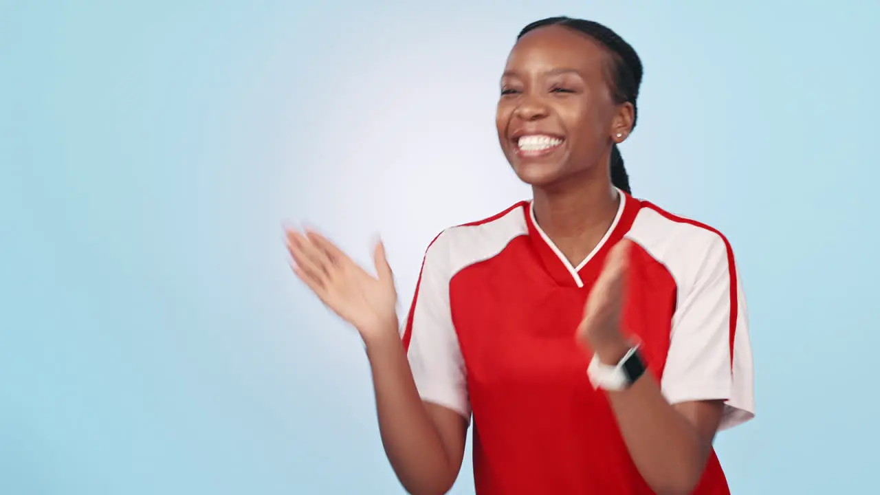 Woman athlete or clapping for team