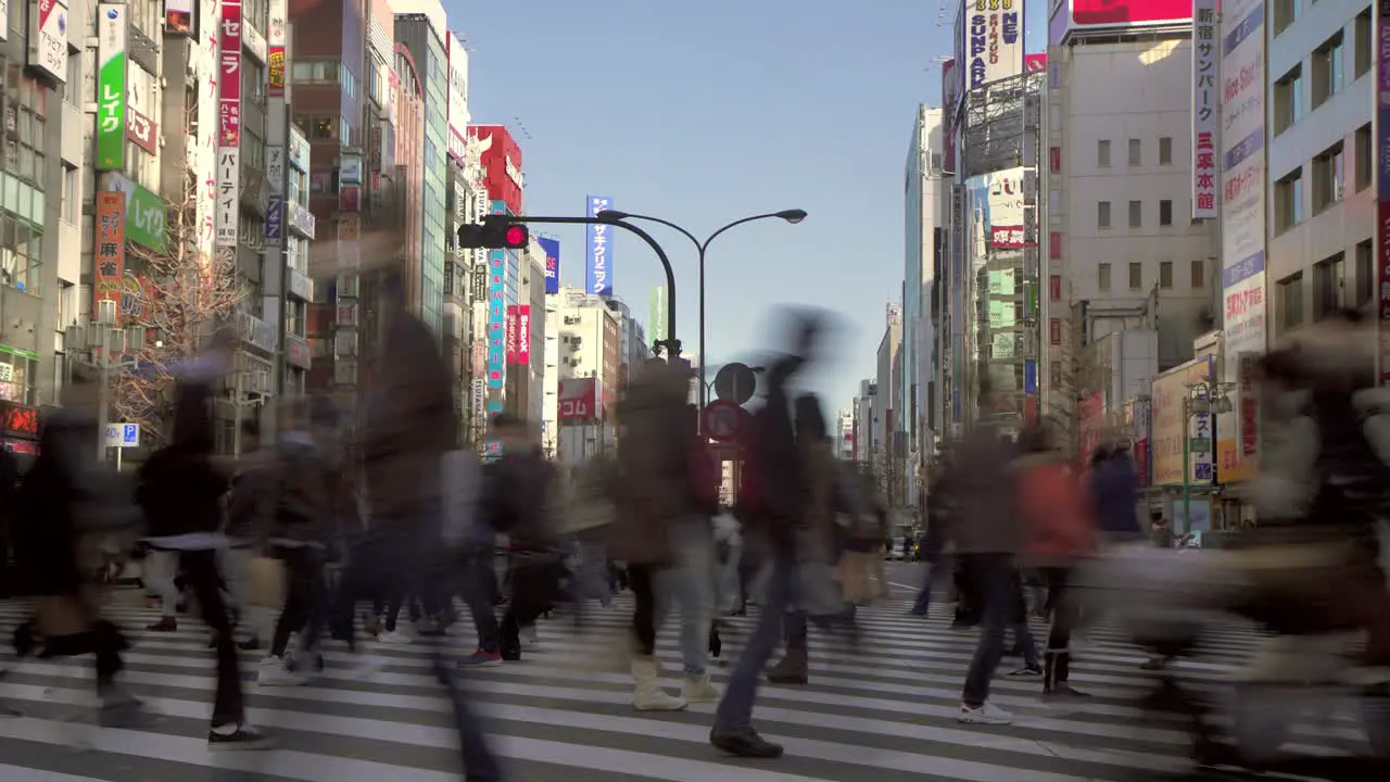 Slow Shutter of Crowd Crossing the Road