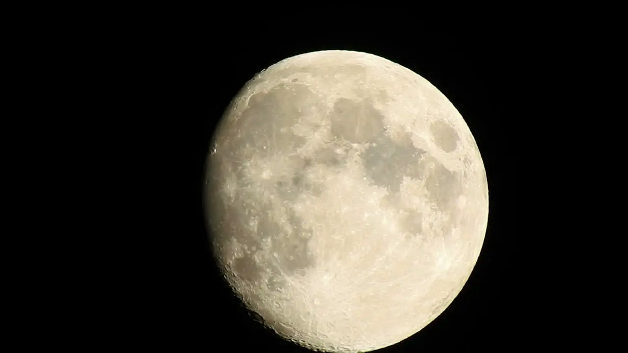 Full moon video The Moon is an astronomical body that orbits planet Earth and is Earth's only permanent natural satellite