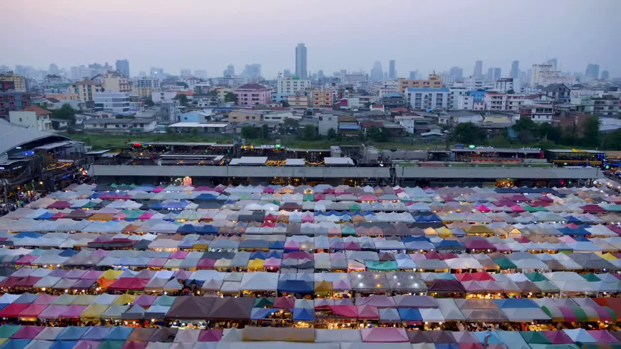 talad rod fai nighttime timelapse