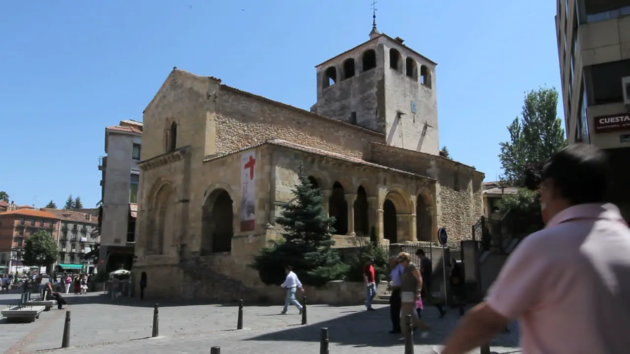 Segovia San Clemente church and street