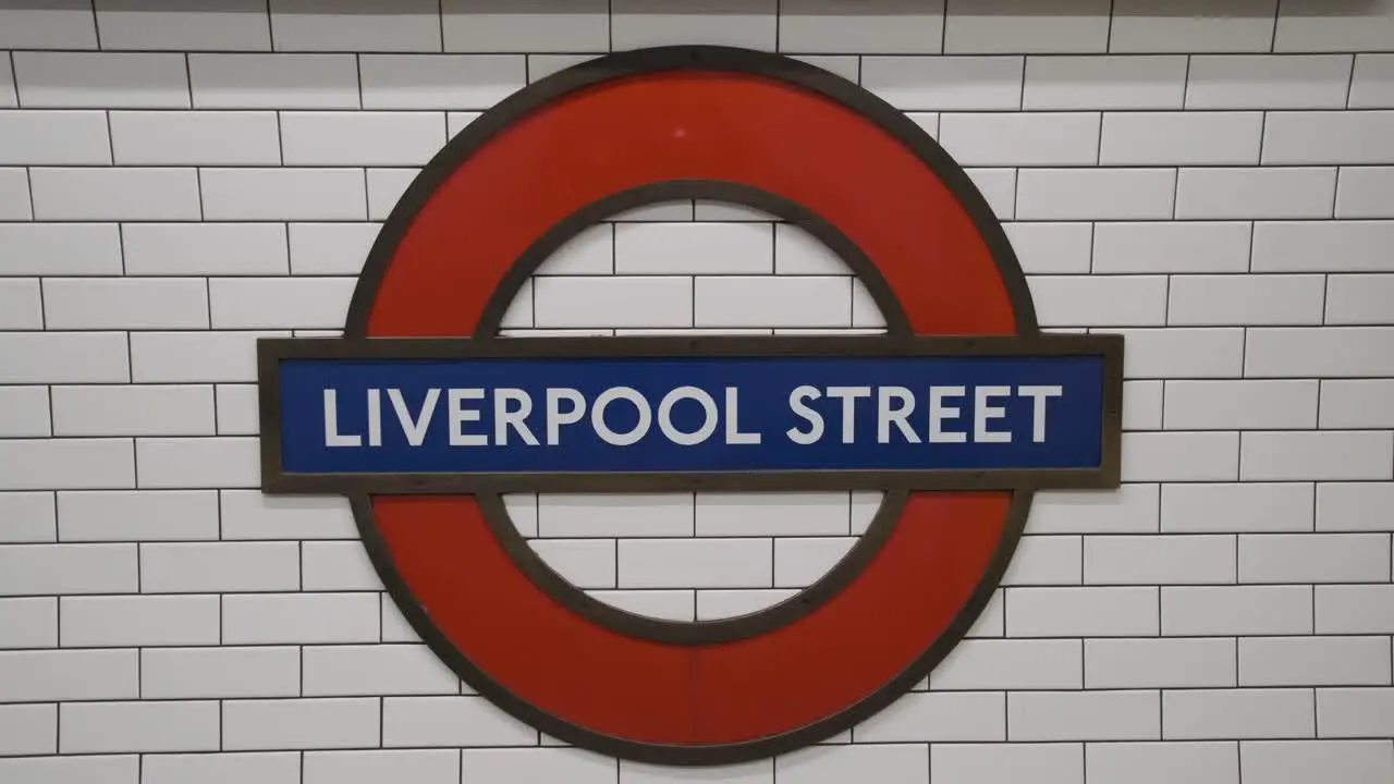 Liverpool street underground station roundel