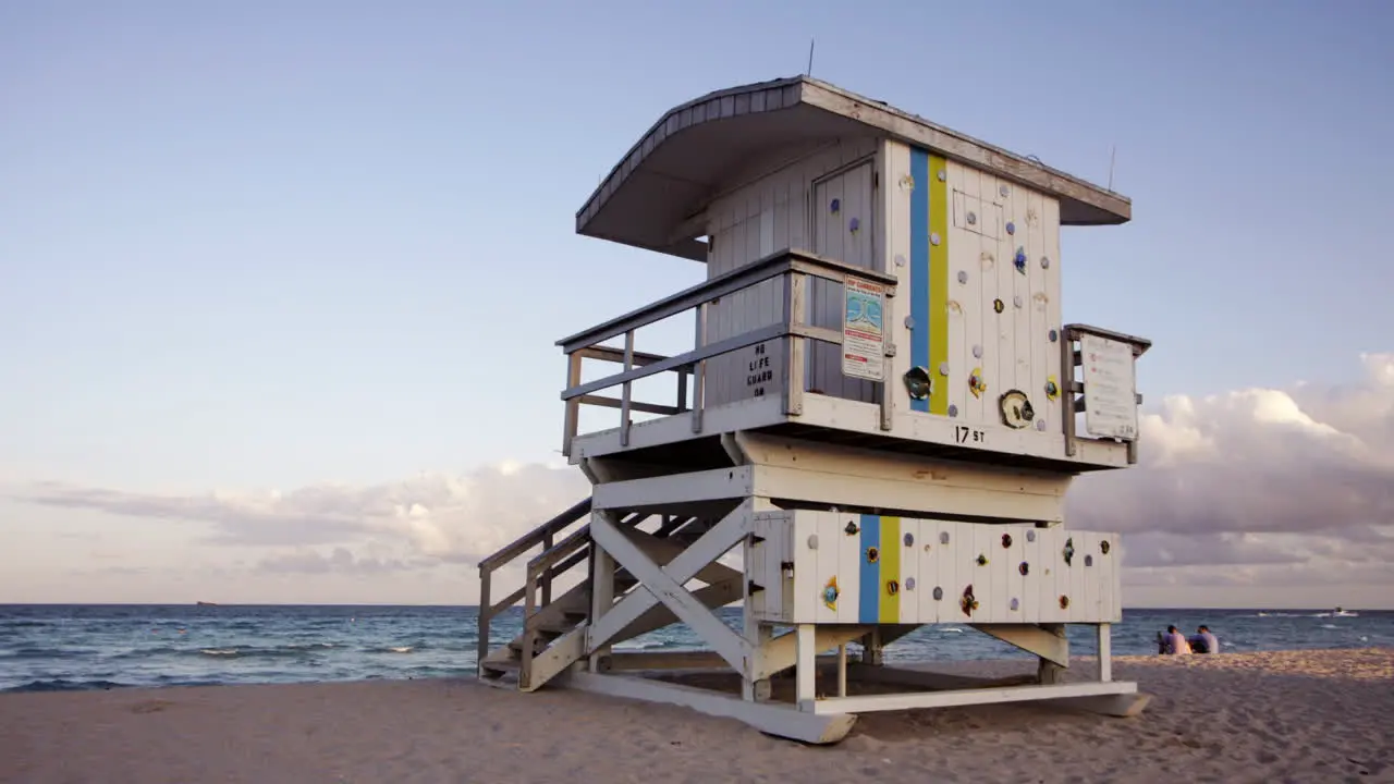 Lifeguard Hut 00