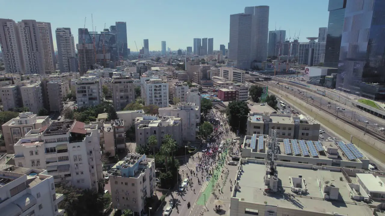 Israeli women and children protest against government activity and block main roads in the city center of Tel Aviv