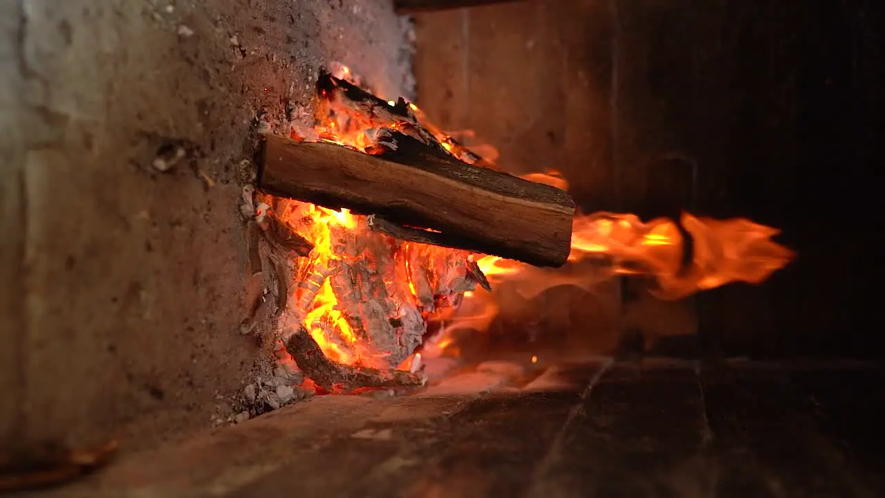 Making wood embers for Argentine style grilling