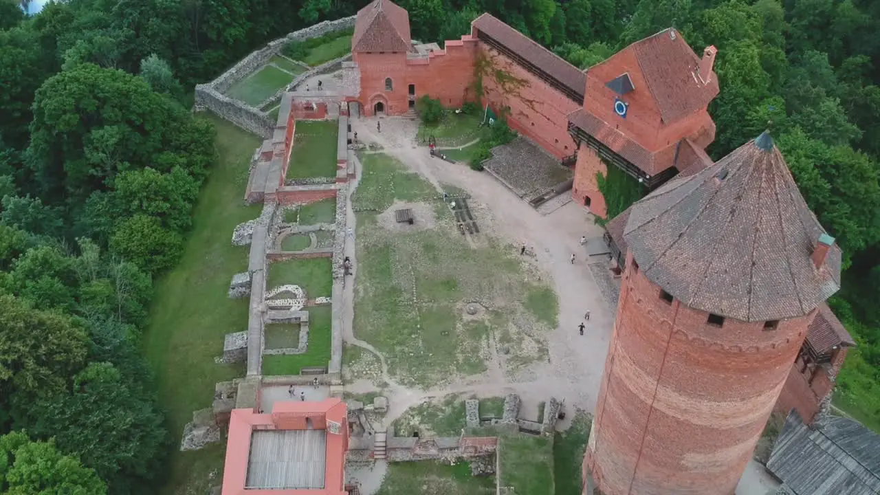 Aerial shot moving forward over the Turaida´s Castle in Latvia