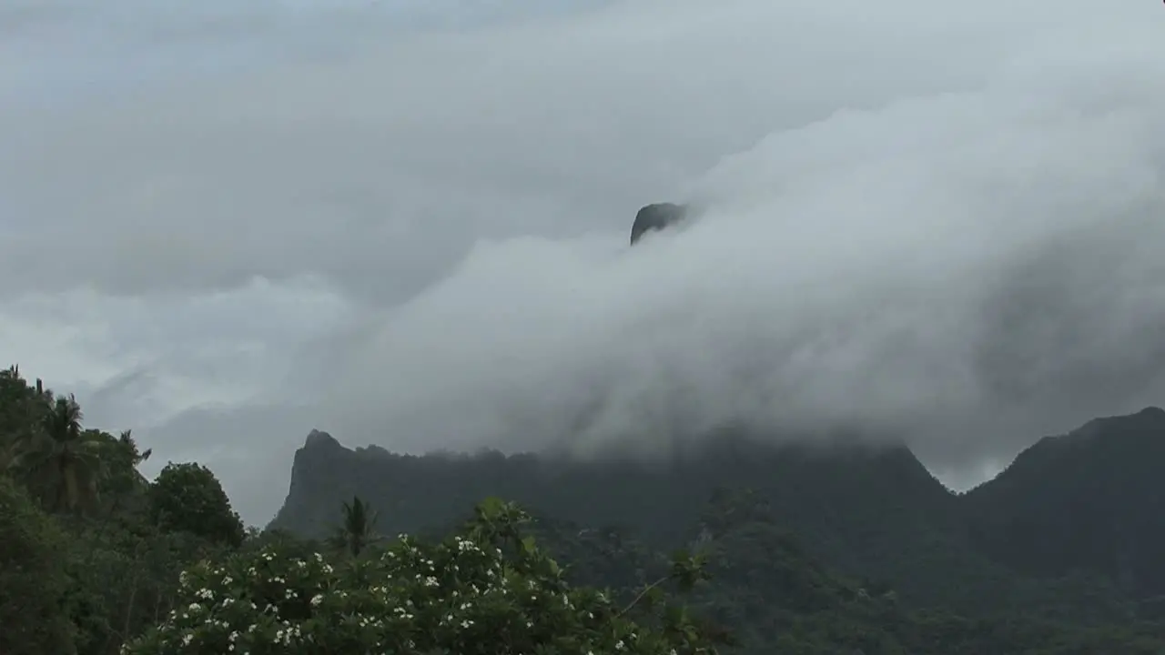 Moorea timelapse clouds and peak