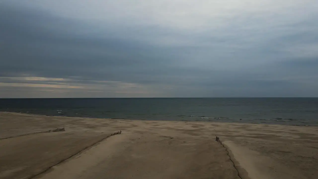 Pa of the coastline of lake Michigan in late winter after snow melt