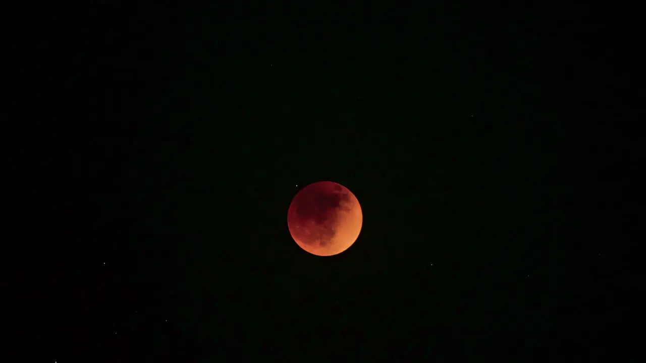 Total Lunar Eclipse 2022 Totality Super Flower Blood Moon 4K Timelapse with stars