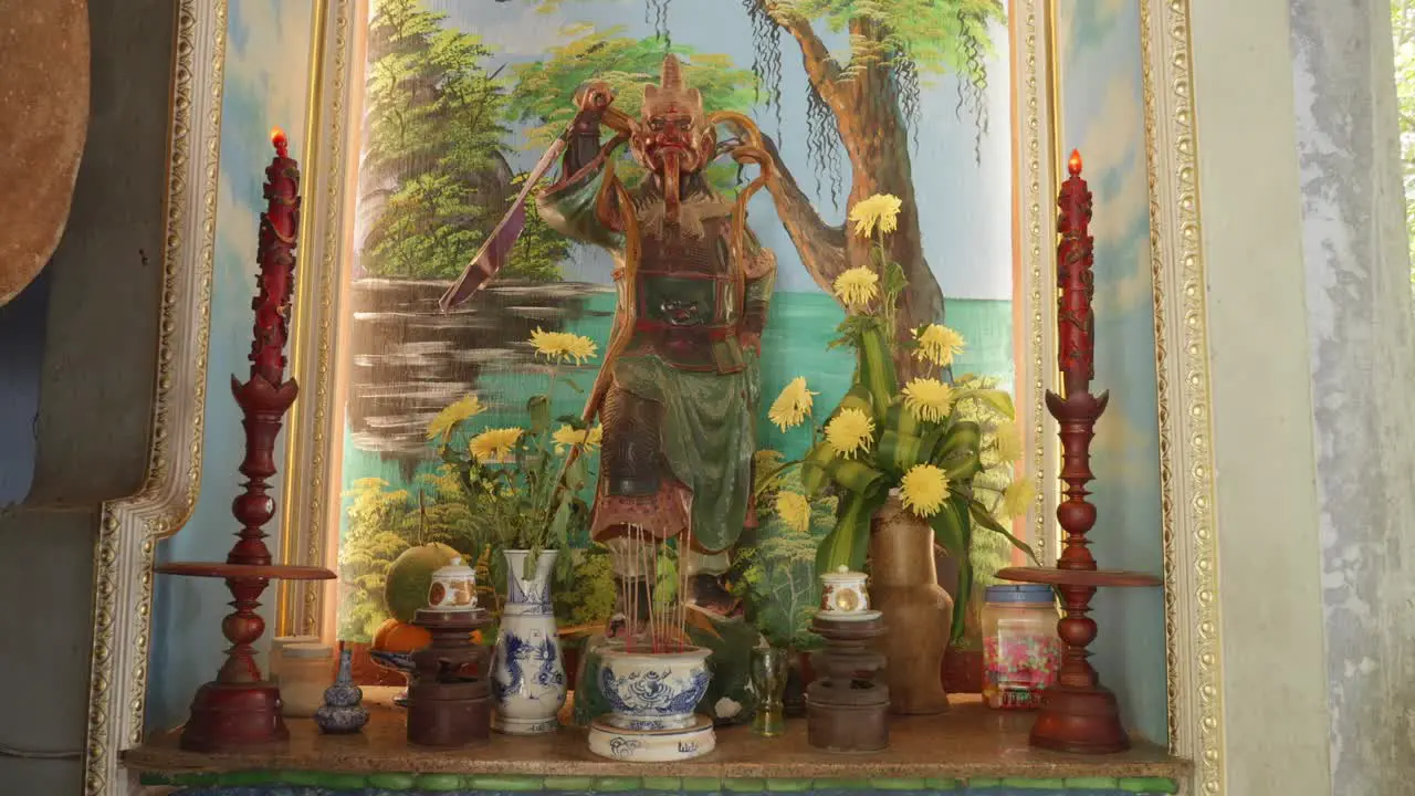 Hindu altar with a deity resembling a devil recorded in Vietnam