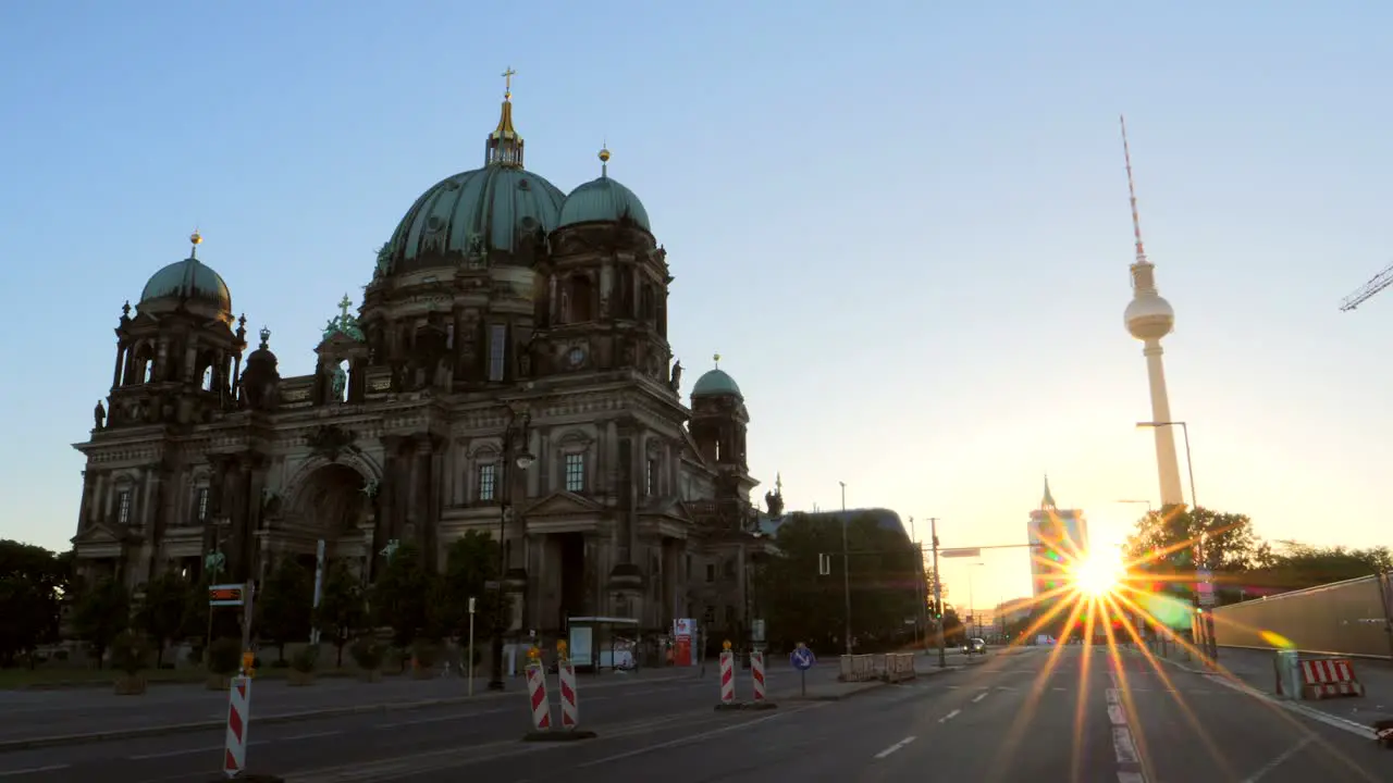 Timelapse Outside of Berliner Dom