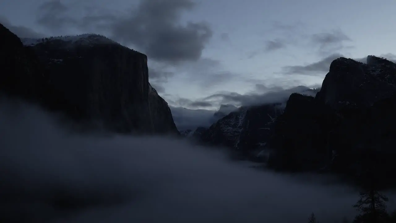 Sunrise in Yosemite El Capitan