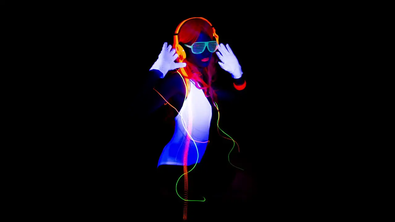 UV Glowing Woman 50