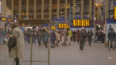 Busy Concourse Of London Bridge Rail Station In London UK 