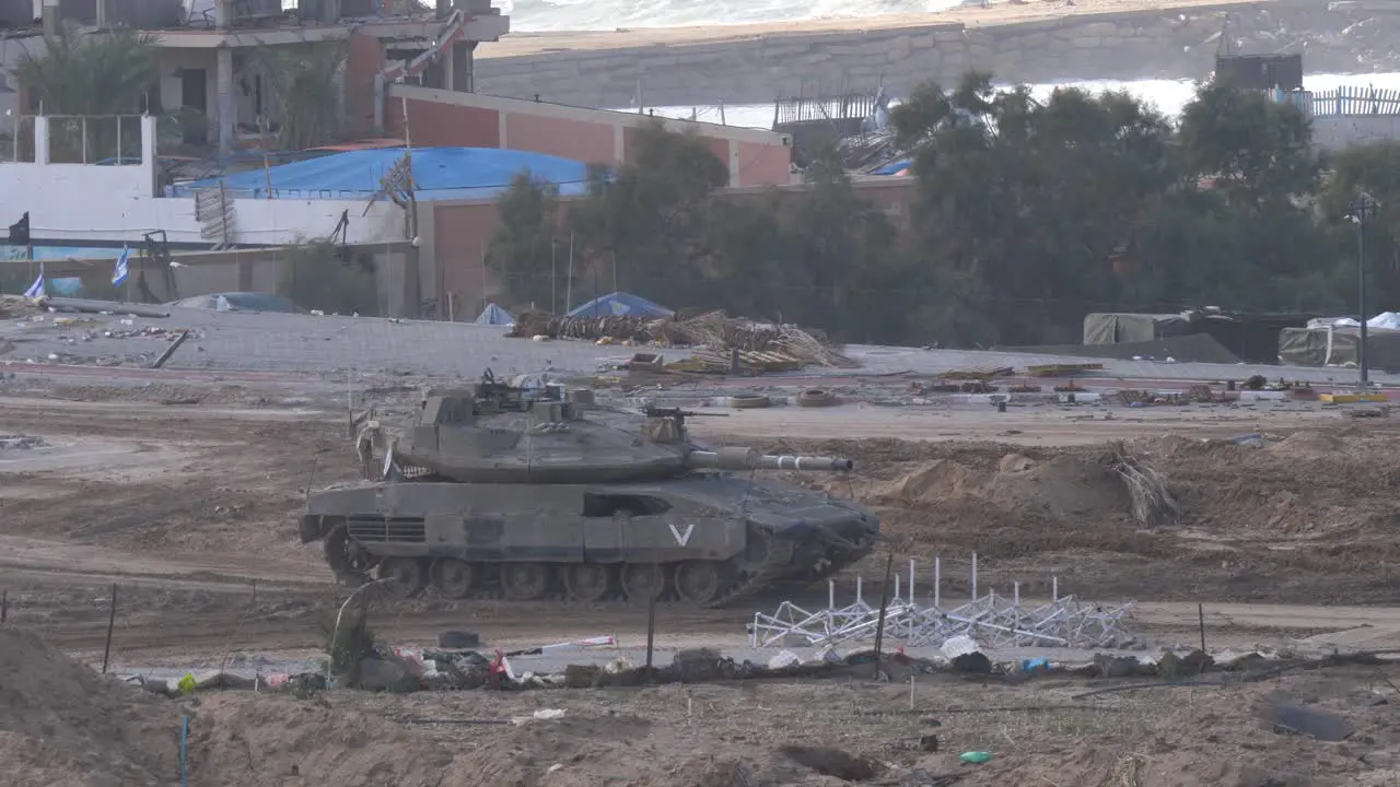 Israeli tank driving in Gaza Strip war footage