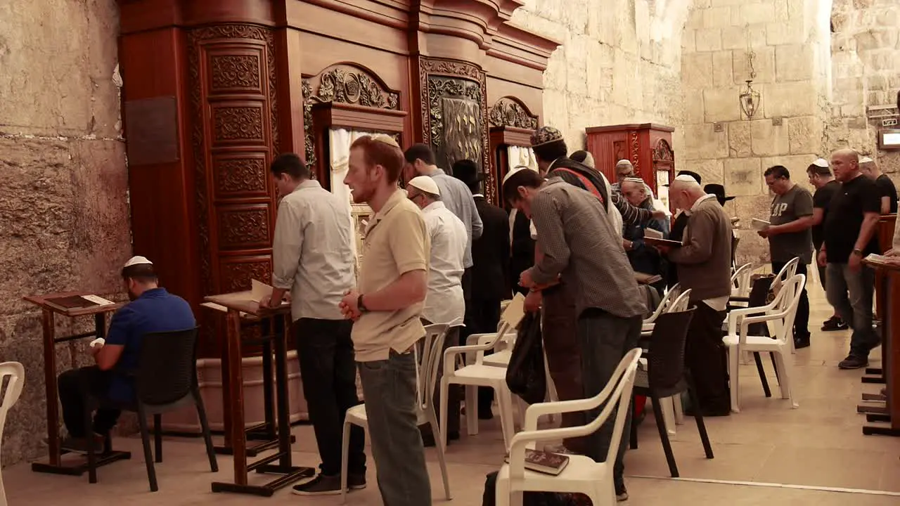 People pray to the Jerusalem western wall