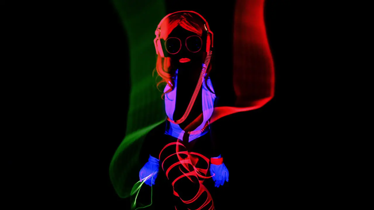 Glowing UV Woman 02