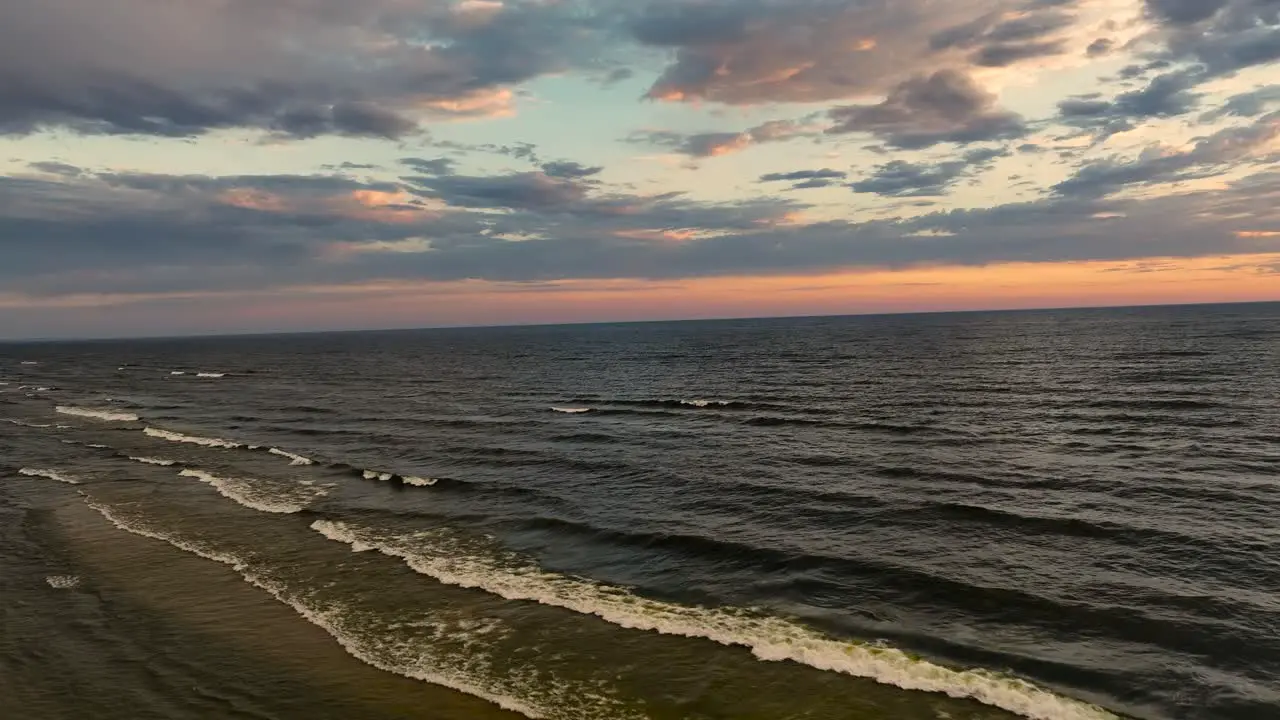 Pan jitters from high wind gusts on drone