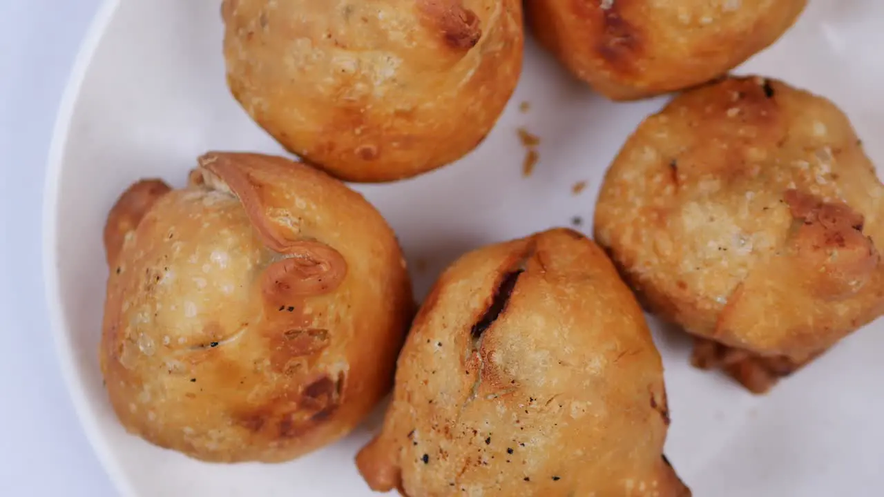 Indian street food singara on plate 