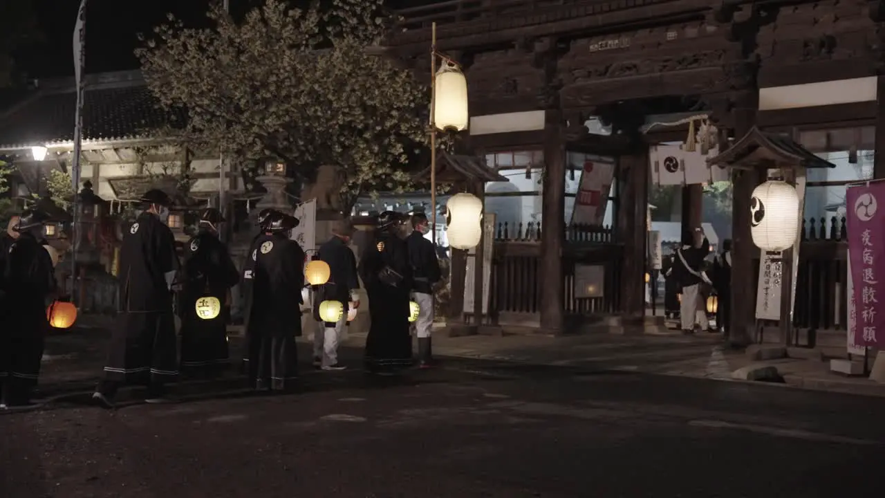 Hachiman Matsuri Procession Begins Entering Shrine