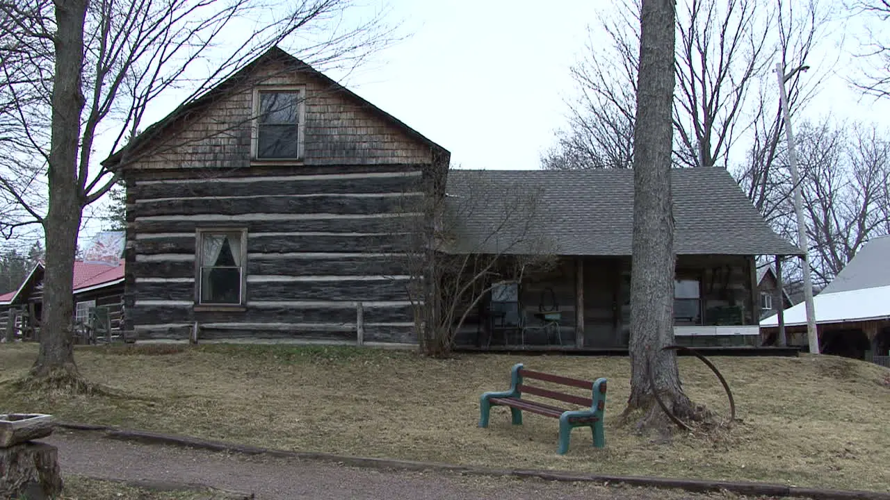 Michigan log house