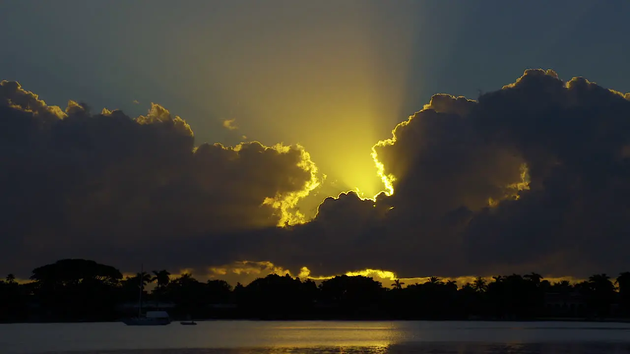 Morning Sun Emerging From Gap In Clouds Early In The Morning In South Florida U