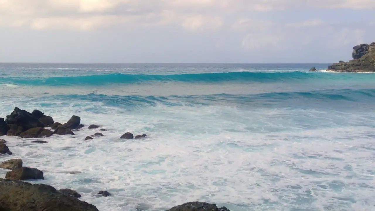 Big Waves rolling in between Jost Van Dyke and Little Jost Van Dyke