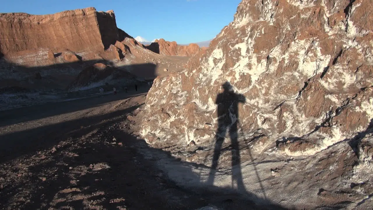 Atacama Valle de la Luna shadow