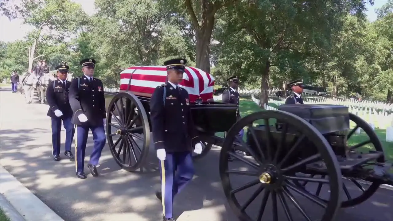 A Formal Military Funeral For A Dead Us Soldier At Arlington National Cemetery 1