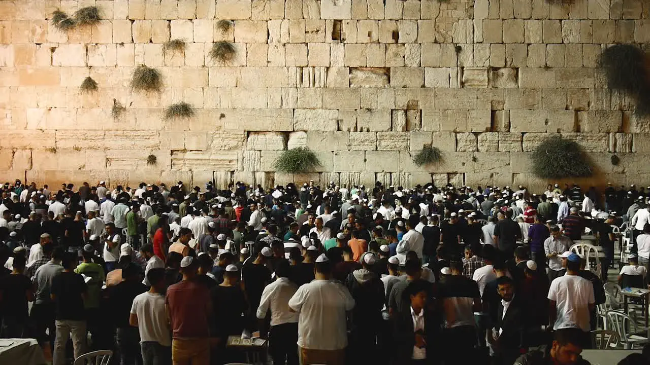 People pray at western wall